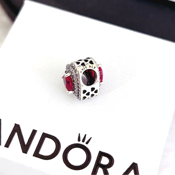 PANDORA Sparkling Levelled Heart Charm w/box - Picture 5 of 7